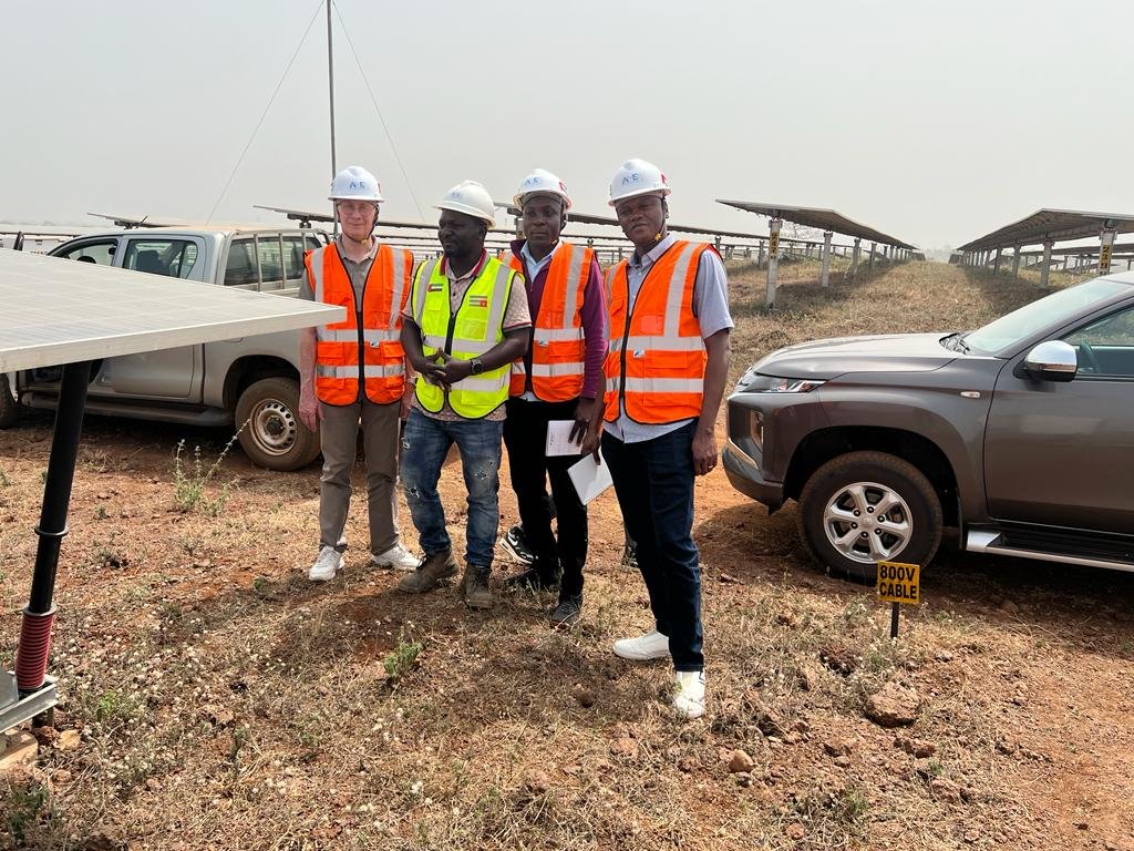 Visit of the Blitta solar farm: group photo