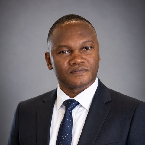 Portrait du Pr Yendoubé Lare